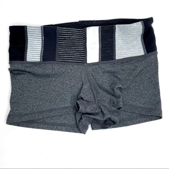 Lululemon Workout Shorts Athletic Yoga Exercise 4 - Picture 6 of 9